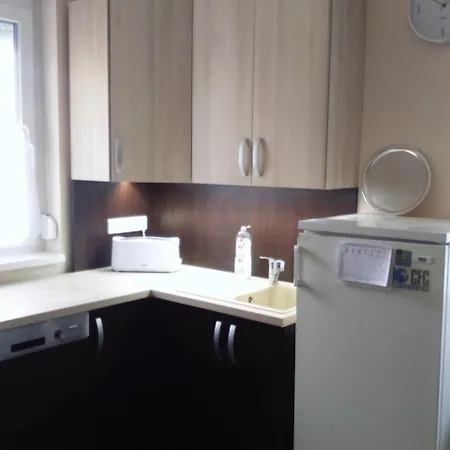 - Balaton 18030 * Balatonberény