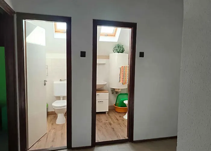 - Balaton 18030 * Balatonberény